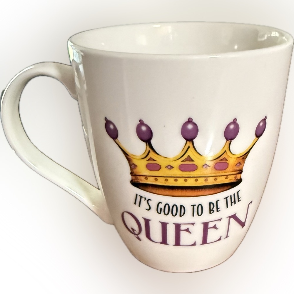 Pfaltzgraff It's Good To Be The Queen Mug NEW